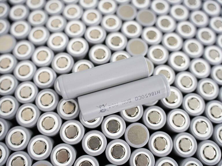 Lithium Battery Configurations: Cell Types, Power vs Energy Cells & Pack Wiring Guide
